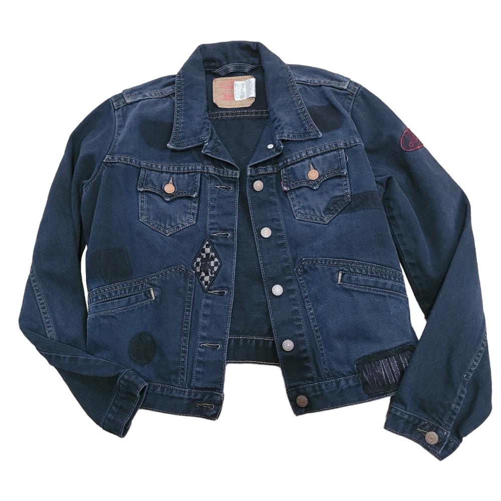 Levi’s Vintage Trucker Jean Jacket‎ Size Large 90’s Denim Distressed Patches